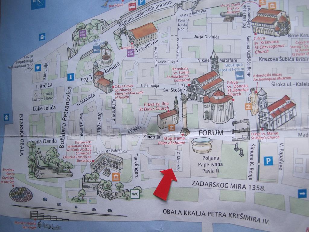 Central Palace Apartment Zara Esterno foto